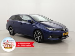 Toyota Auris Touring Sports - 1.8 Hybrid Dynamic Ultimate | Trekhaak | Navigatie | Stoelverwarming | Keyless | Cruise |