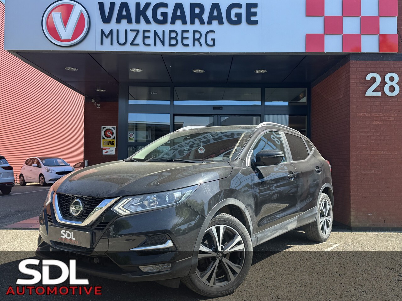 Nissan Qashqai - 1.3 DIG-T N-Connecta // PANO DAK // NAVI // CLIMA // CRUISE // CAMERA // - AutoWereld.nl