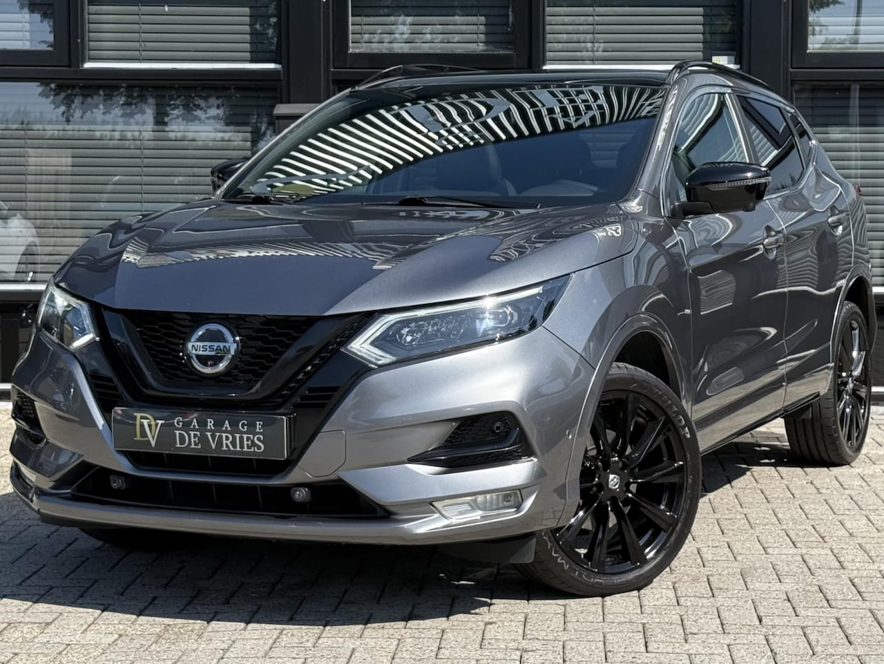 Nissan Qashqai - 1.3 DIG-T N-Tec Panoramadak ACC Full Option Trekhaak Garantie - AutoWereld.nl