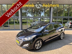 Hyundai i30 - 1.4 | LAGE KM STAND | STOEL + STUURVERW | AIRCO | CRUISE