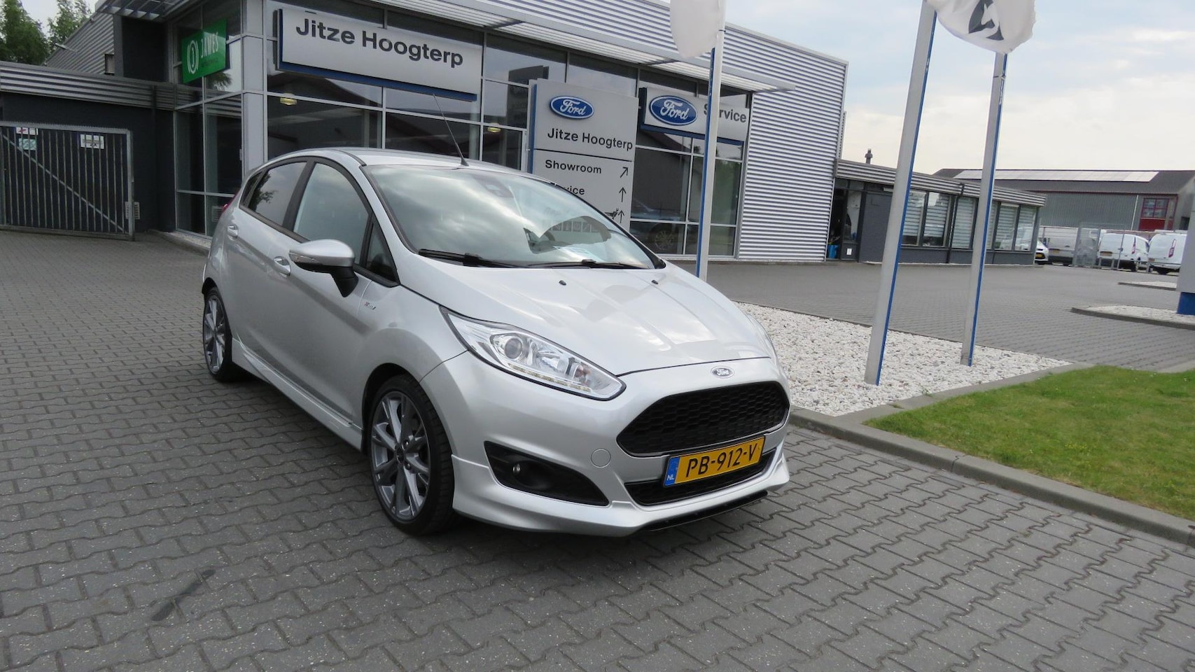 Ford Fiesta - 1.0 EcoBoost ST Line CRUISE, CLIMA, NAVI, PDC, VERWARMDE VOORRUIT, 88.427KM - AutoWereld.nl