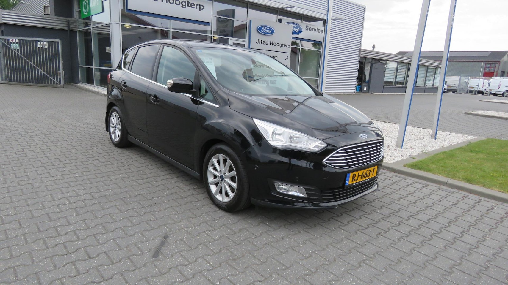 Ford C-Max - 1.5 Titanium CRUISE, CLIMA, NAVI, CAMERA, PDC V&A, WINTER PACK, TREKHAAK, 78.035KM - AutoWereld.nl