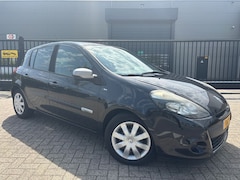 Renault Clio - 1.5 dCi Night & Day Navigatie|Clima 2012