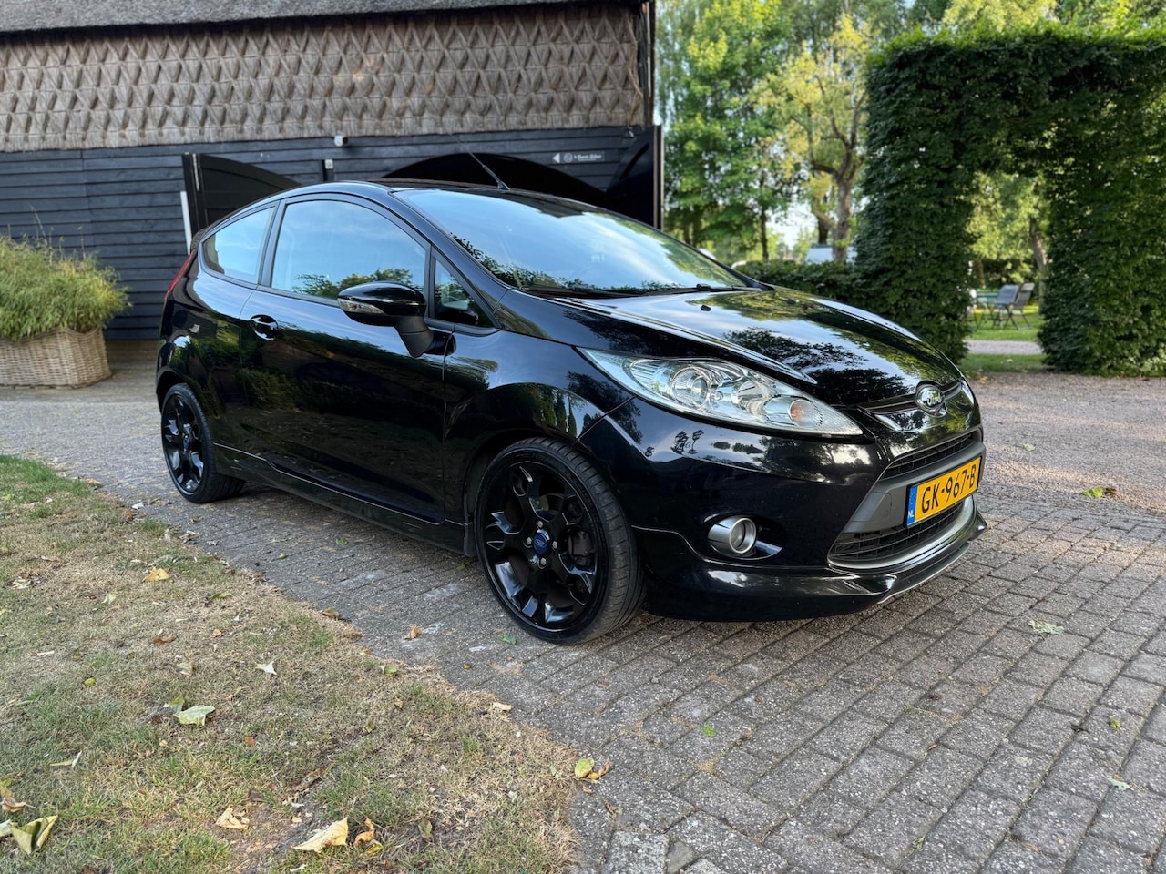 Ford Fiesta - 1.6 Metal 2011-135PK-Airco-Leer-Stoelverwarming-Nette Auto - AutoWereld.nl
