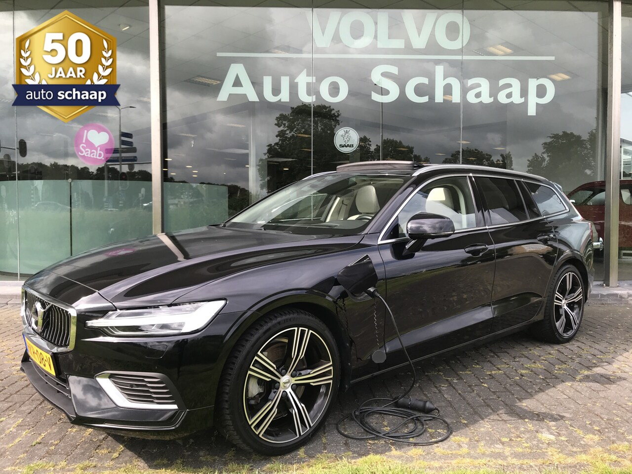 Volvo V60 - 2.0 T6 Recharge AWD | Rijklaar incl 12 mnd Bovag | Luxe Panoramadak Head-up 360 camera Har - AutoWereld.nl