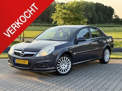Opel Vectra - 2.2-16V Executive NL auto, trekhaak, automaat