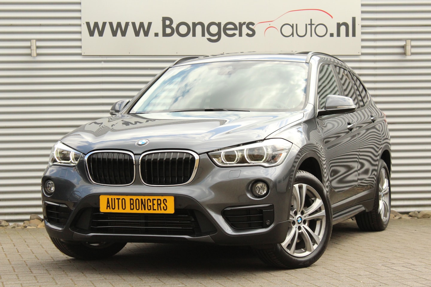 BMW X1 - 2.0i xDrive High Executive Sport Line - AutoWereld.nl