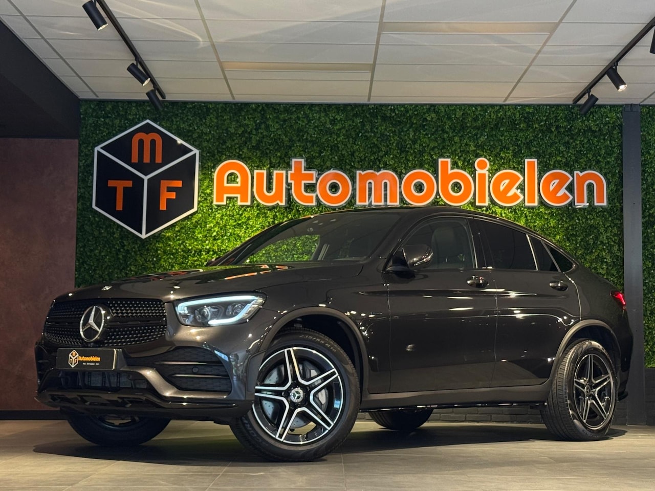 Mercedes-Benz GLC-klasse Coupé - 300e 4MATIC AMG |DAKRAAM|360CAMERA|NIEUWSTAAT - AutoWereld.nl