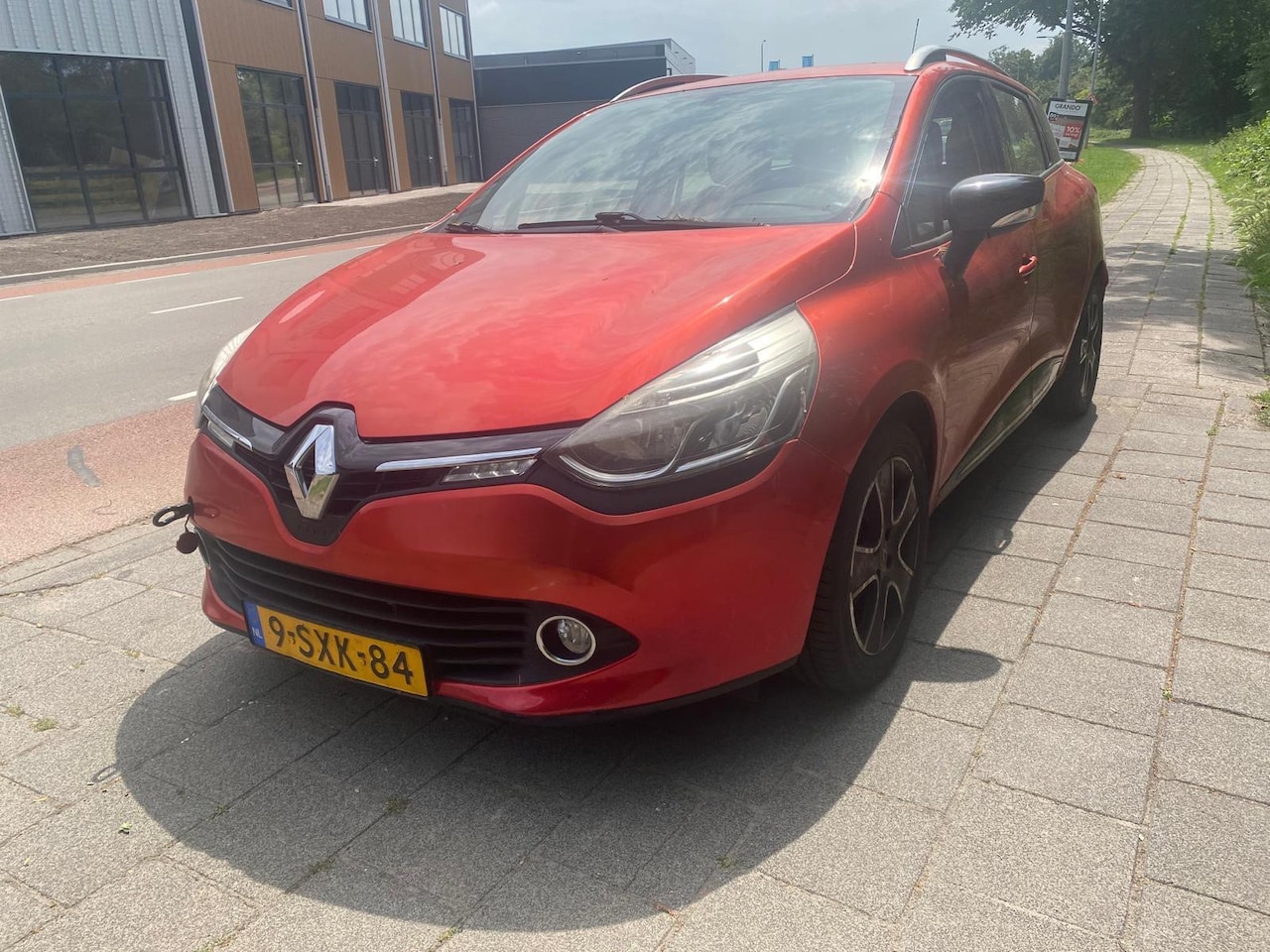Renault Clio Estate - 0.9 TCe Expression / distributiesnaar stuk - AutoWereld.nl