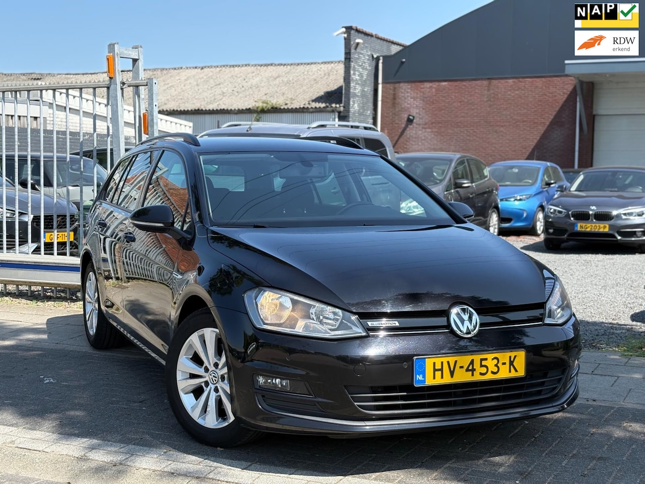 Volkswagen Golf Variant - 1.0 TSI Business Edition Connected | Navigatie | Achteruitrijcamera | LM Velgen | Climate - AutoWereld.nl