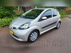 Toyota Aygo - 1.0-12V Sport