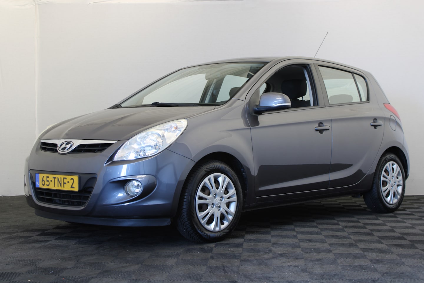Hyundai i20 - 1.2i Plus 1.2i Plus - AutoWereld.nl