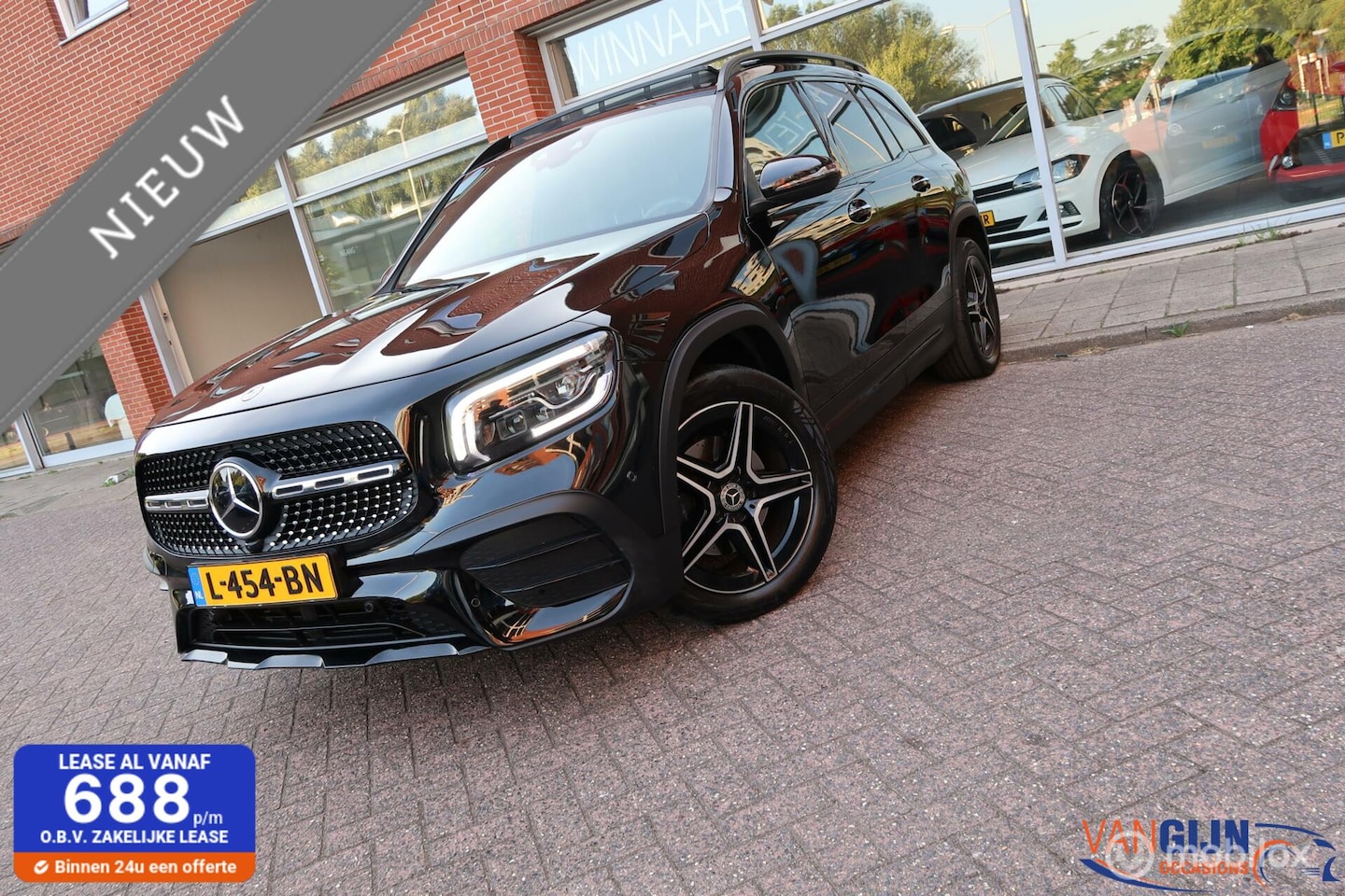 Mercedes-Benz GLB - 200 Business Solution AMG Pano Memory Sfeer - AutoWereld.nl