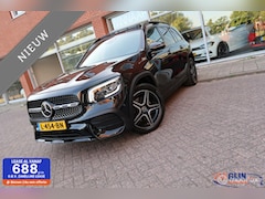 Mercedes-Benz GLB - 200 Business Solution AMG Pano Memory Sfeer