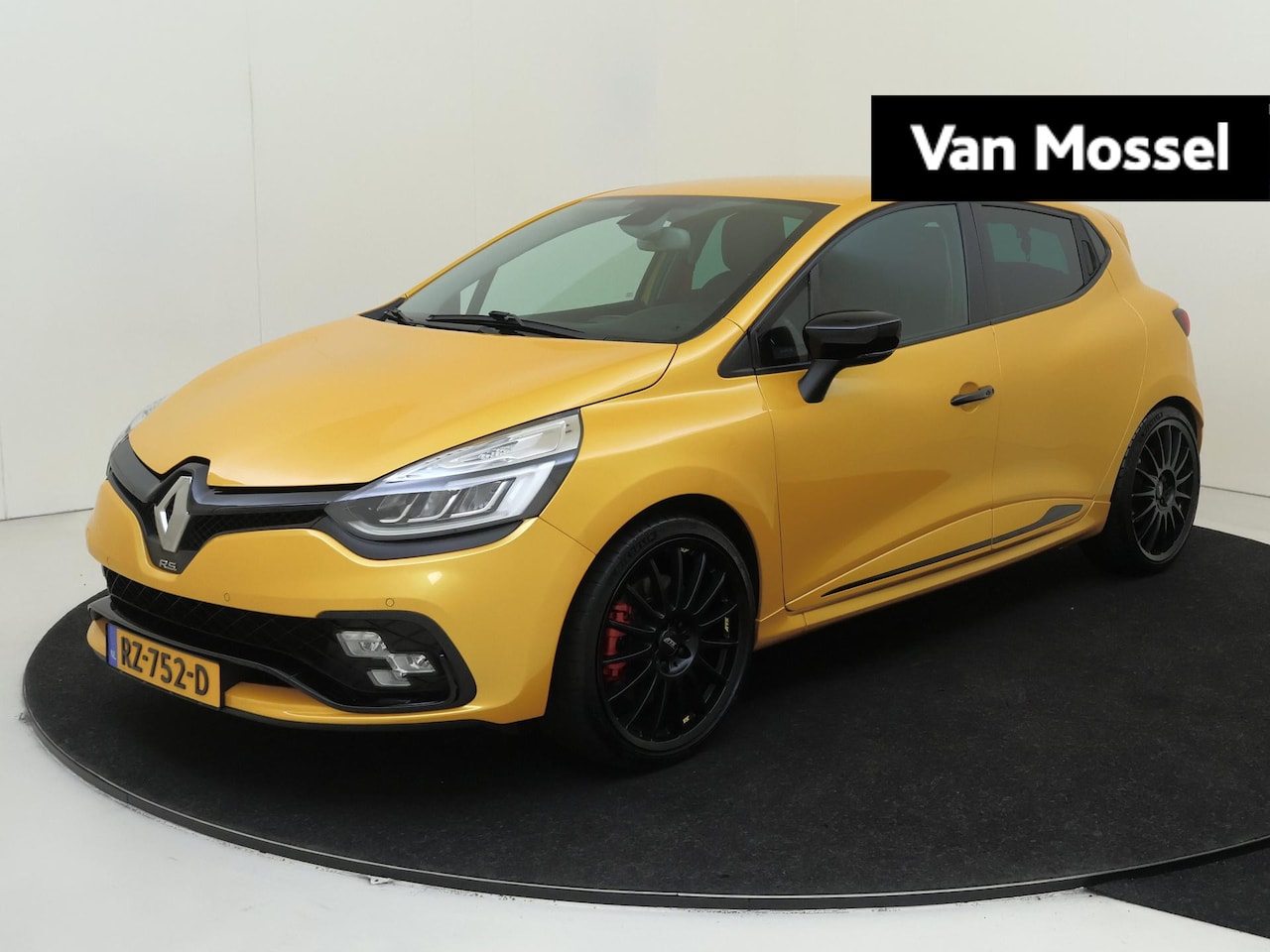 Renault Clio - 1.6 Turbo R.S. | 200 PK | LM velgen | Camera | Automaat | Sportstoelen - AutoWereld.nl