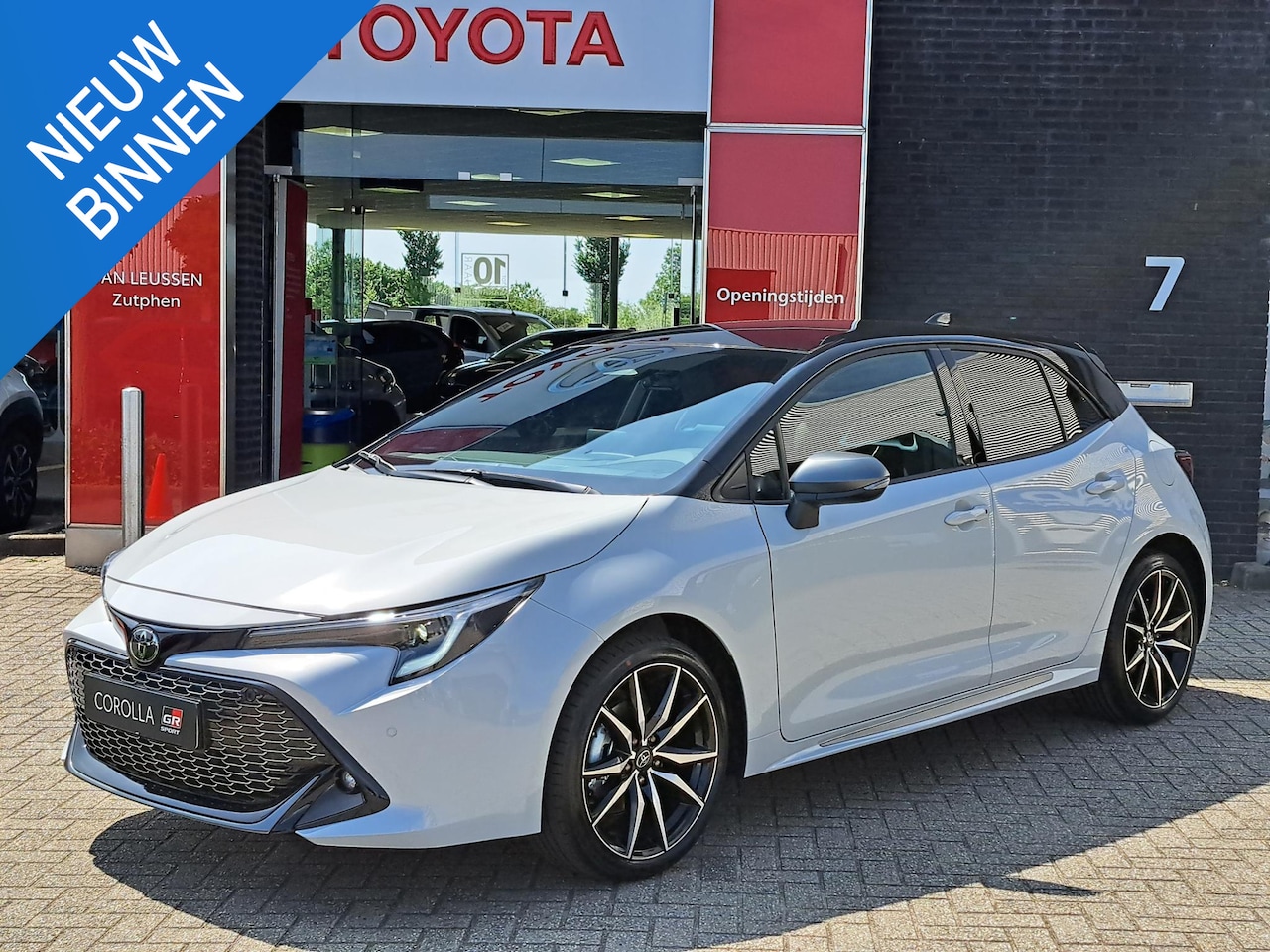 Toyota Corolla - Hybrid 140 GR Sport NAVI APPLE&ANDROID PARKEERCAMERA PDC V+A - AutoWereld.nl