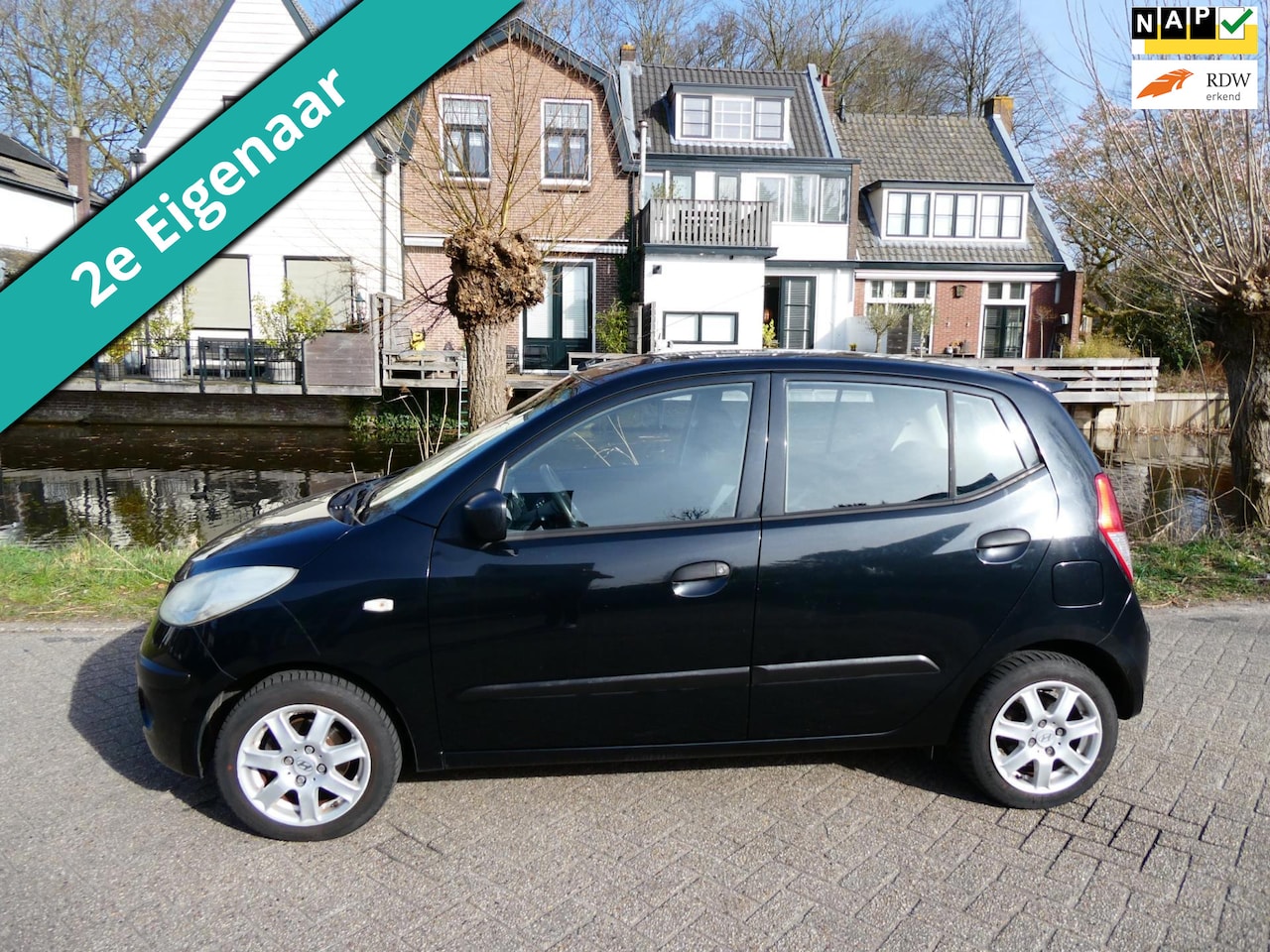 Hyundai i10 - 1.1 Active Airco 2e eigenaar Zuinig Hoge instap 4-Cilinder - AutoWereld.nl