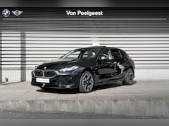 BMW 1-serie - 120 M Sport Design Edition / Glazen panoramadak / Elektrisch verwarmde voorstoelen
