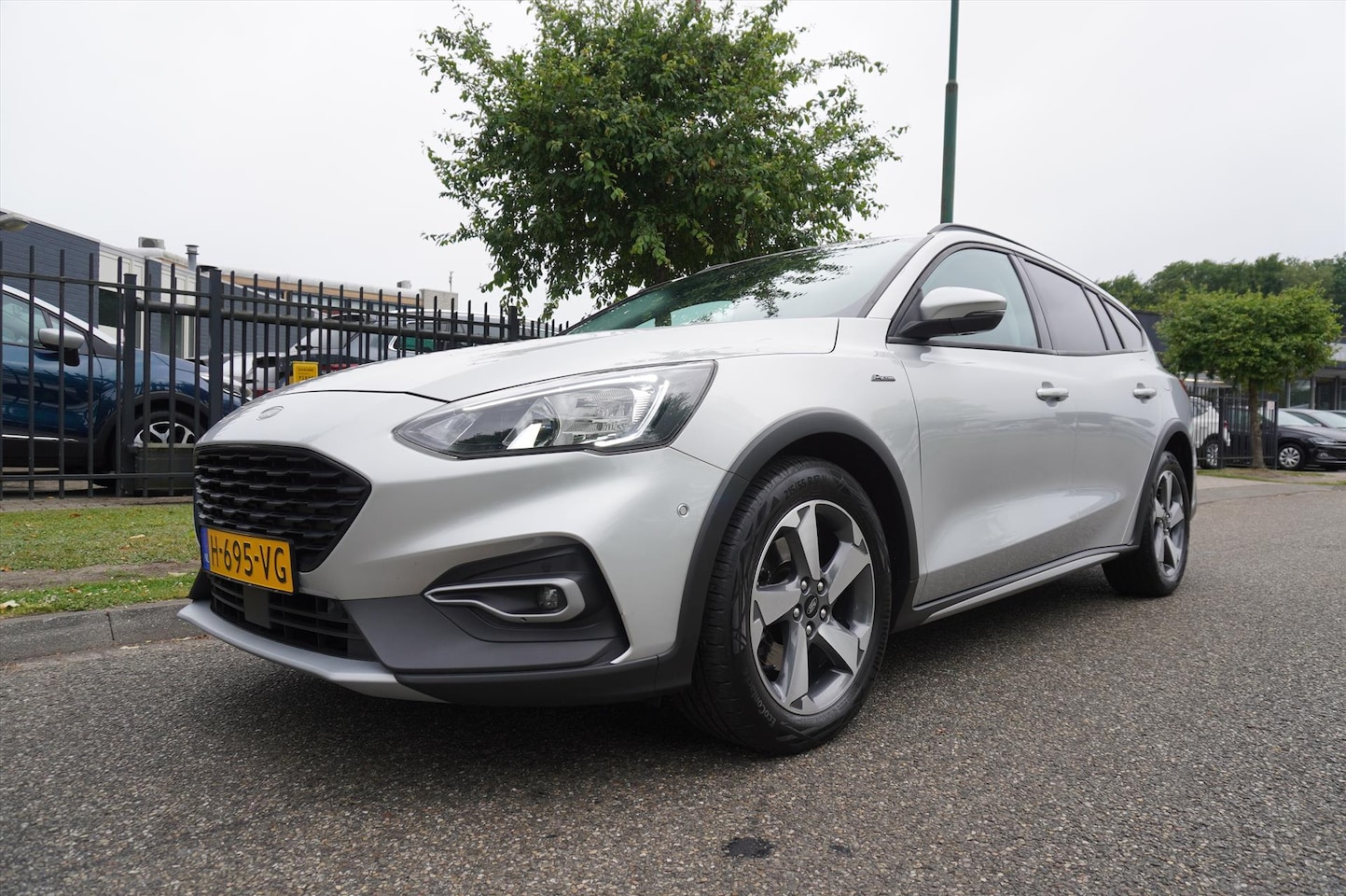 Ford Focus Wagon - 1.5 EcoBoost 150pk Aut Active Business Navigatie Multi Media Trekhaak - AutoWereld.nl