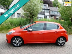Peugeot 208 - 1.2i 110pk Allure 5-deurs Clima Leder Navi Trekhaak 2e eig