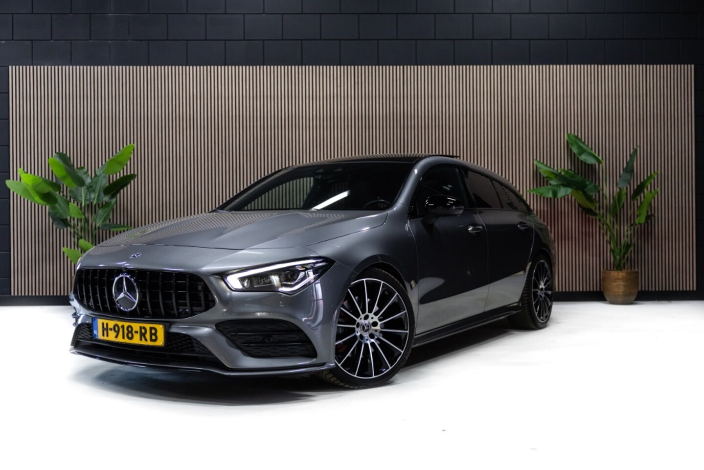 Mercedes-Benz CLA-klasse Shooting Brake - 200 Bns Sol. AMG - AutoWereld.nl