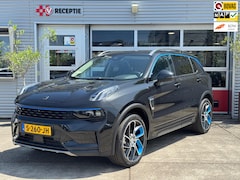 Lynk & Co 01 - 1.5 Plug -in Hybrid / 360 Cam / 75-km elektrisch / Trekhaak / Carplay