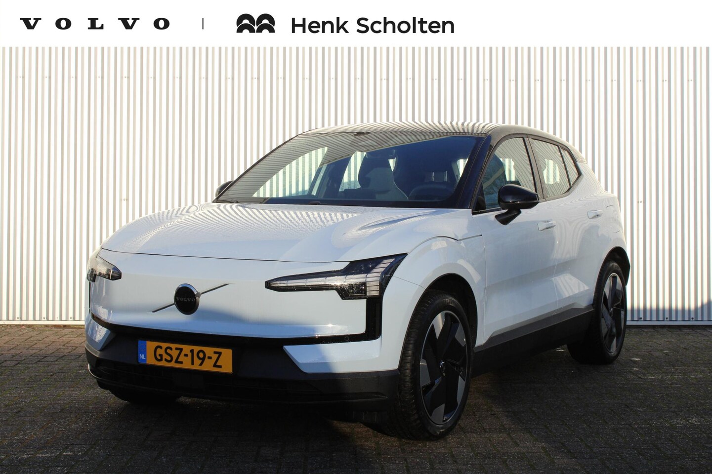 Volvo EX30 - Single Motor Extended Range 69 kWh Plus, | Verwarmde voorstoelen & stuurwiel, Google Maps - AutoWereld.nl