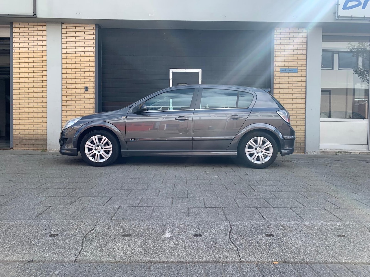 Opel Astra - 1.4 Temptation 1.4 Temptation - AutoWereld.nl