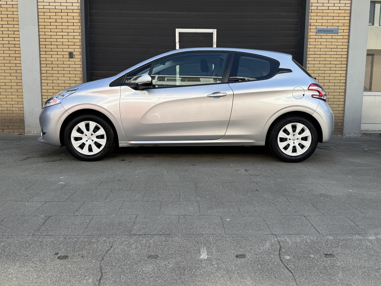 Peugeot 208 - 1.0 PureTech LIKE 1.0 PureTech LIKE - AutoWereld.nl