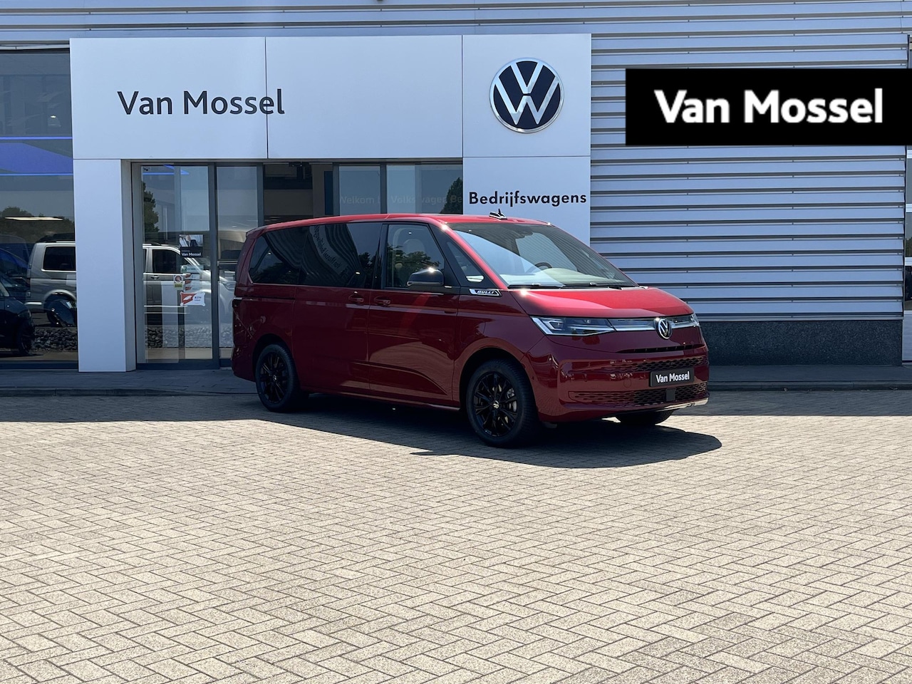 Volkswagen Multivan - 1.5 eHybrid L2 Bulli Edition 4Motion 245 PK | Airco | Radio | Stoelverwarming voor | Multi - AutoWereld.nl