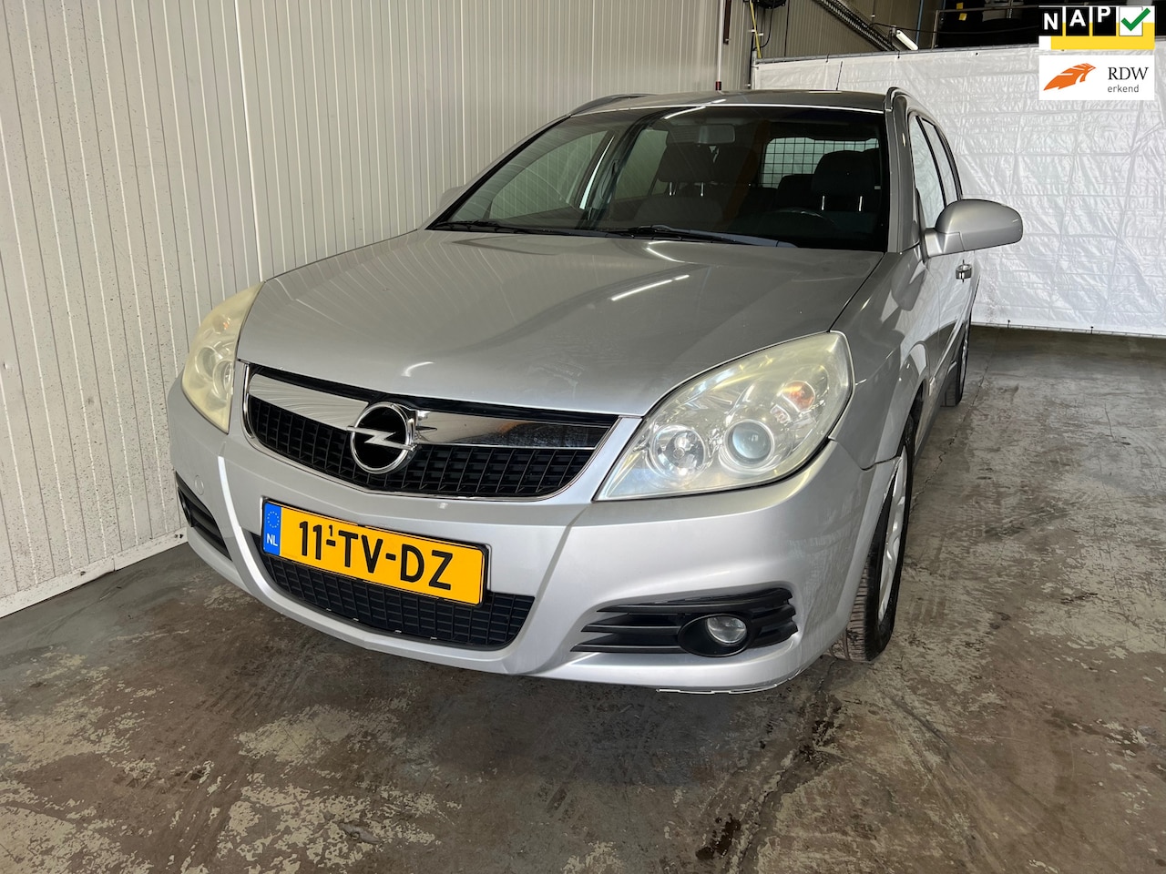 Opel Vectra Wagon - 1.8-16V Business 1.8-16V Business - AutoWereld.nl