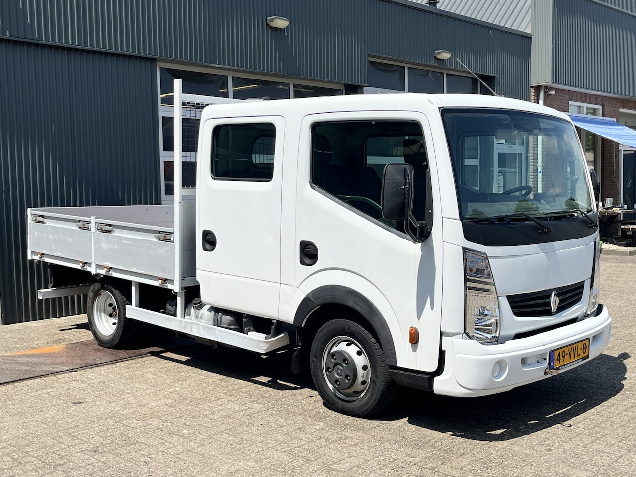 Renault Maxity - 130.35/5 2.5 L2 DC Open laadbak pick-up Trekhaak 3500kg trekgewicht 6-Persoons elektrischr - AutoWereld.nl