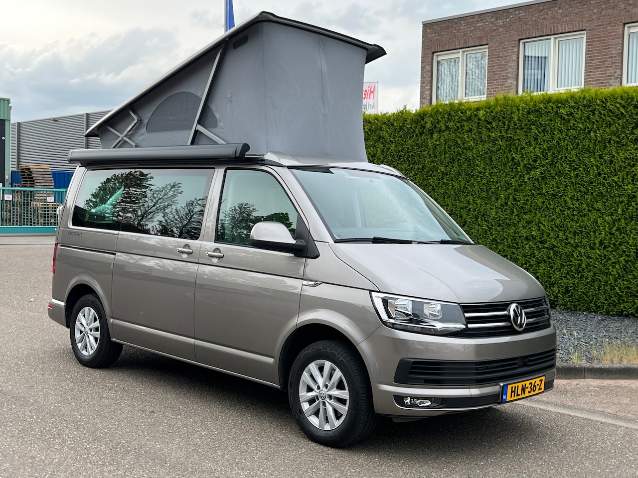 Volkswagen Transporter California - Ocean 150pk DSG - AutoWereld.nl