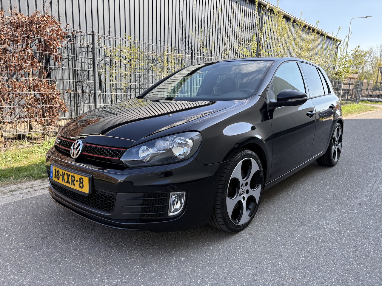 Volkswagen Golf - 1.4 TSI Highline / AUTOMAAT / LEER / NAVI / GTI LOOK - AutoWereld.nl
