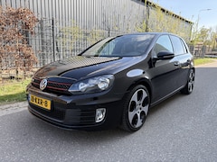 Volkswagen Golf - 1.4 TSI Highline / AUTOMAAT / LEER / NAVI / GTI LOOK