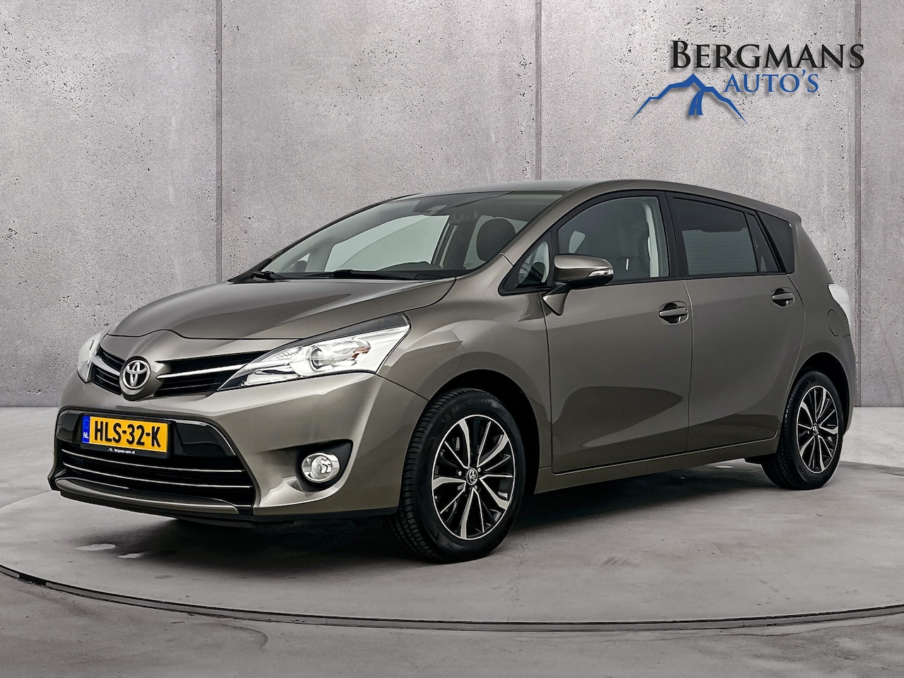 Toyota Verso - 1.6 VVT-i Dynamic // 1e EIGENAAR // NAVI // CAMERA - AutoWereld.nl