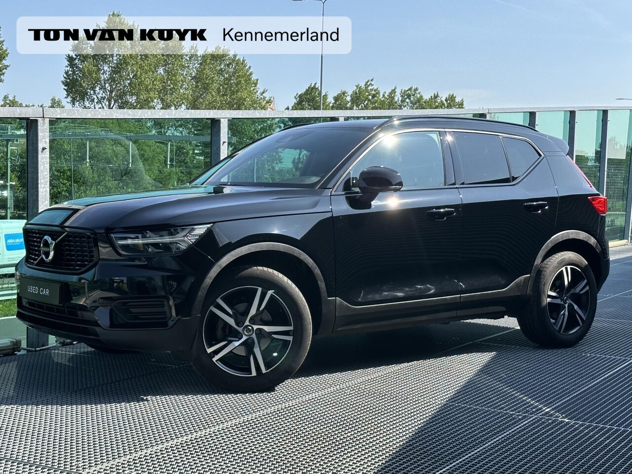 Volvo XC40 - 1.5 T3 R-Design Automaat, Panoramadak, Trekhaak semi elektrisch inklapbaar, Driver assist, - AutoWereld.nl