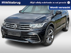 Volkswagen Tiguan - 1.4 TSI eHybrid 245pk DSG R-Line / Panoramadak / Leer / Elek Zwenkbare Trekhaak / Elek Ach