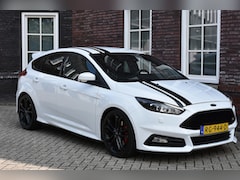 Ford Focus - 2.0 ST