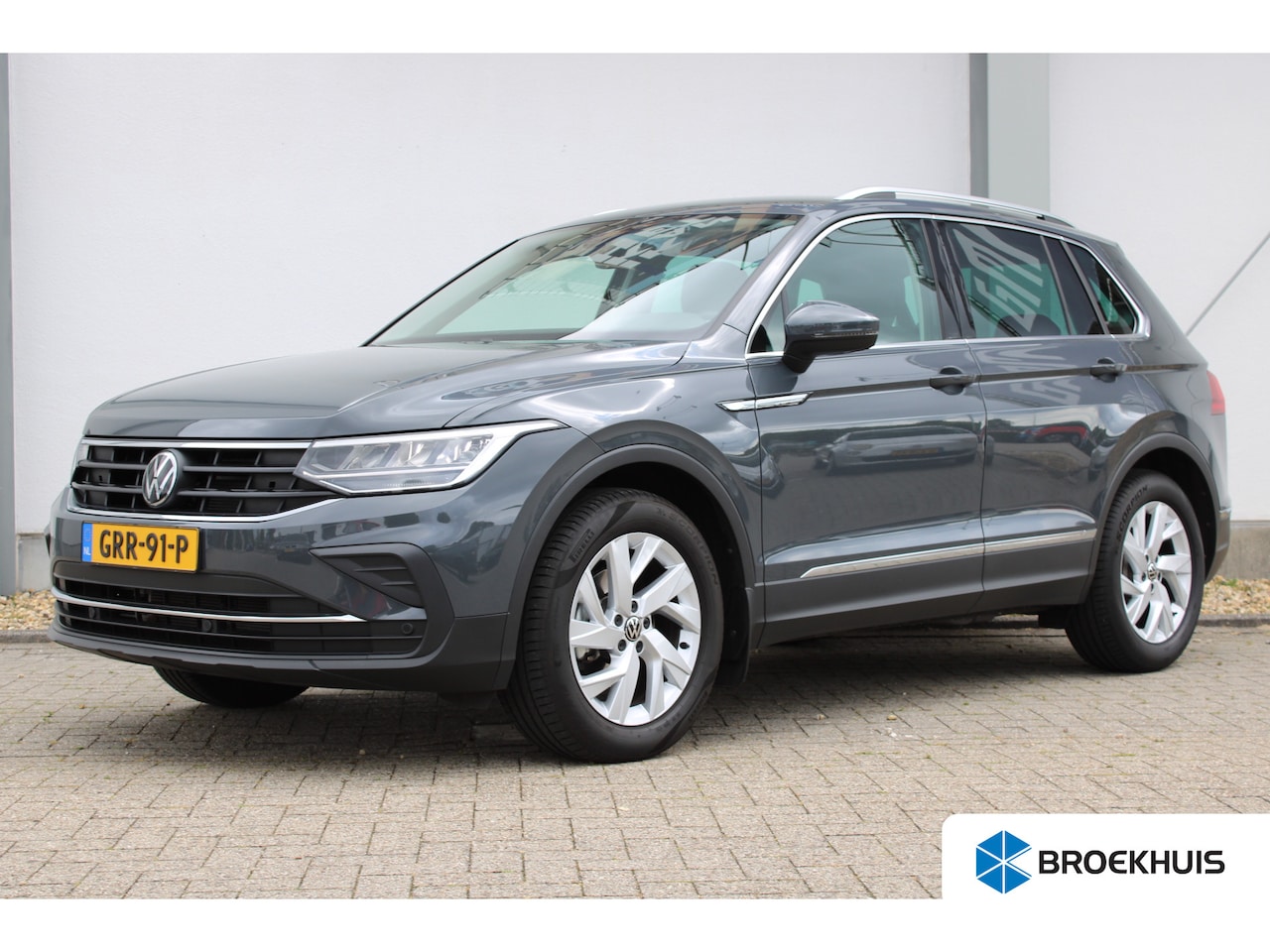 Volkswagen Tiguan - 1.5 eTSI Life Edition | Achteruitrijcamera | Apple Carplay/Android Auto|telefoonintegratie - AutoWereld.nl