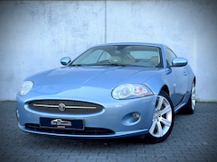 Jaguar XK - 4.2 V8 Coupé / YOUNGTIMER / FULL SERVICE FILE