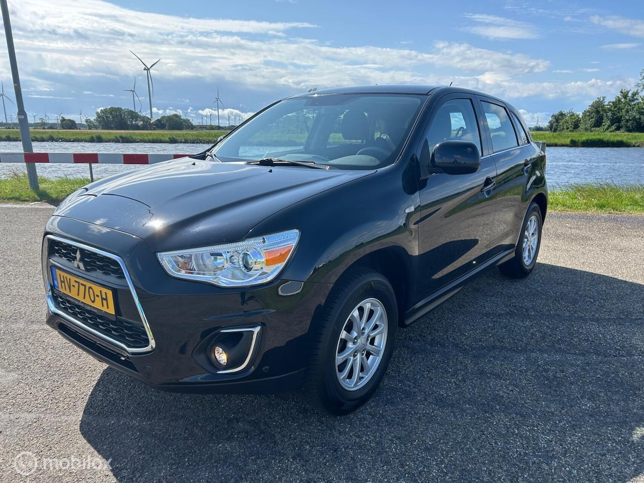 Mitsubishi ASX - 1.6 Bright Cruise control / PC Voor en Achter - AutoWereld.nl