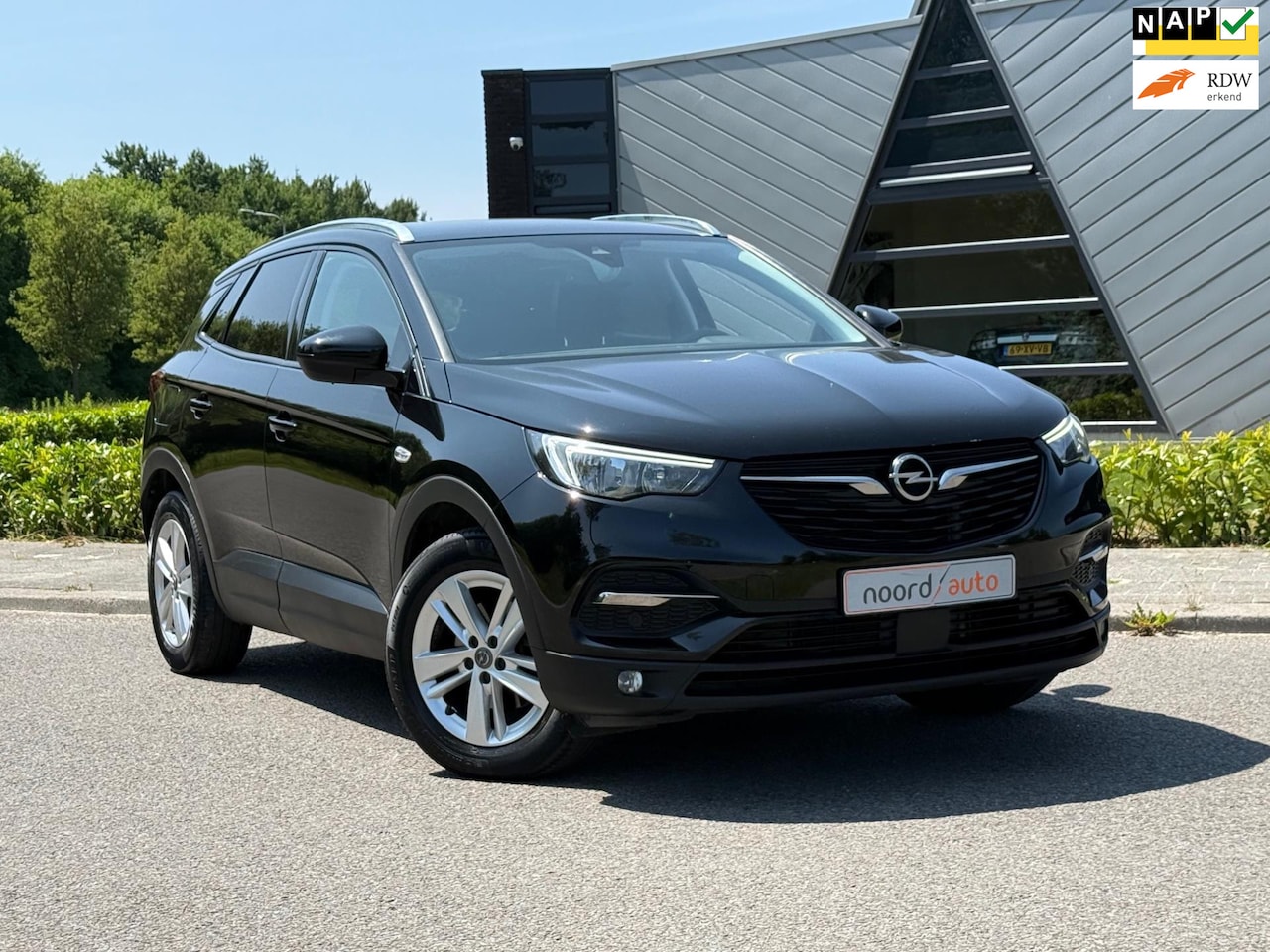 Opel Grandland X - 1.2 Turbo Edition | Clima | Cruise | Trekhaak | - AutoWereld.nl