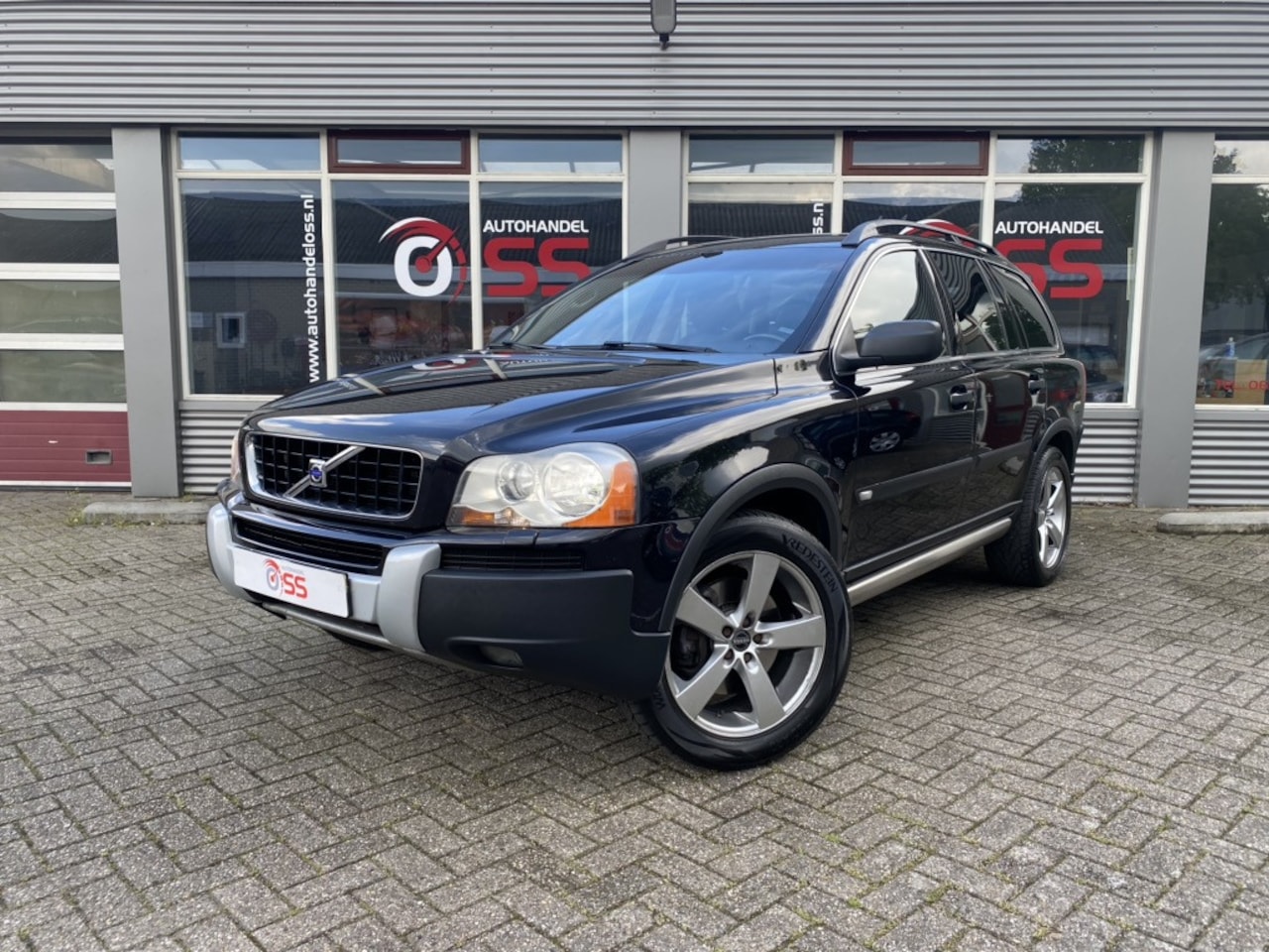 Volvo XC90 - 2.4 D5 Summum YOUNGTIMER | 7PERS AUTOMAAT AIRCO TREKHAAK NAVI | - AutoWereld.nl