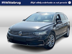 Volkswagen Passat Variant - 1.4 TSI 218pk PHEV GTE DSG Automaat Leder / Digitaal dashboard / parkeersensoren / App-con