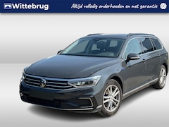 Volkswagen Passat Variant - 1.4 TSI 218pk PHEV GTE DSG Automaat Panoramadak / Leder / LED / Digitaal dashboard / Navig