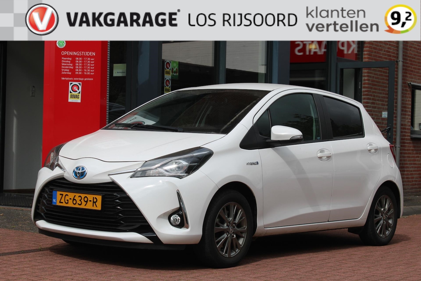 Toyota Yaris - 1.5 Hybrid *Dynamic* | Trekhaak | Camera | Cruise & Climate Control | Navigatie | Bluetoot - AutoWereld.nl