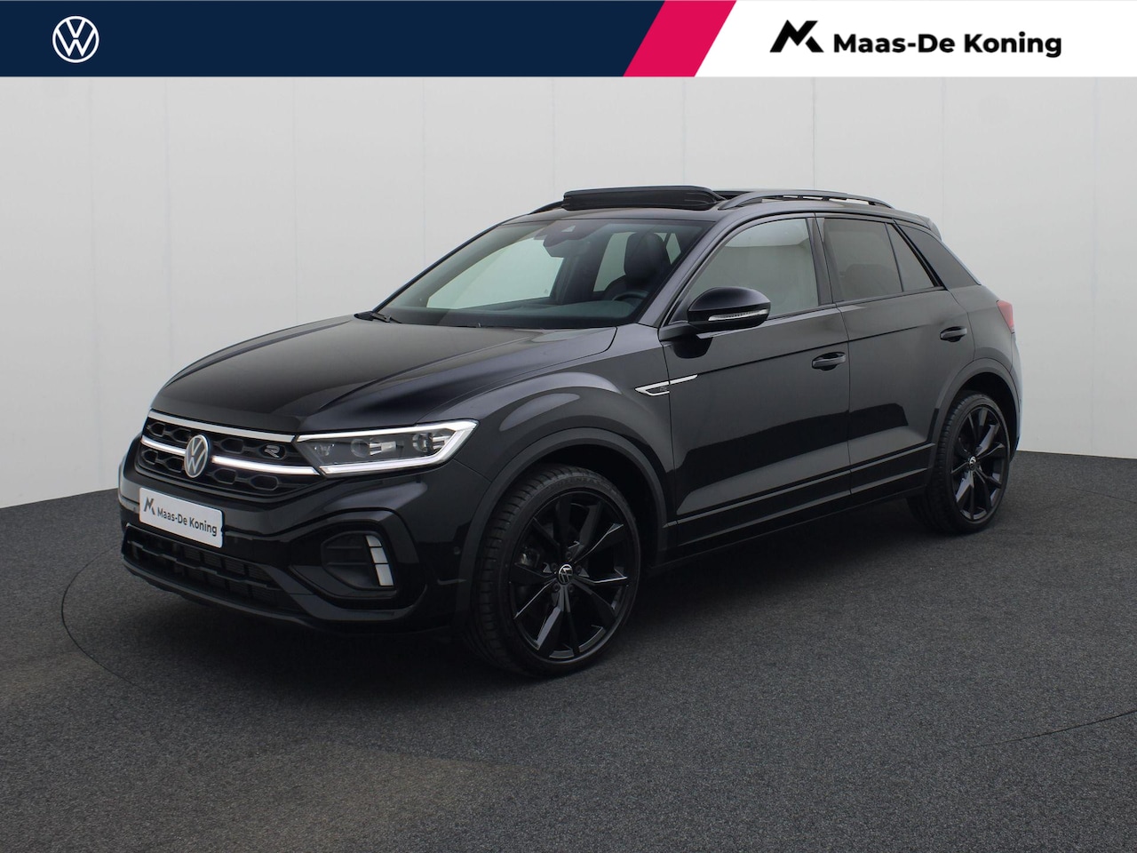 Volkswagen T-Roc - 1.5TSI/150PK R-Line Blackstyle DSG · Panoramadak ·  Camera + Parkeersensoren · Trekhaak · - AutoWereld.nl