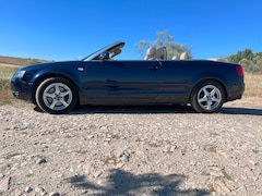 Audi A4 Cabriolet - 3.0 V6 quattro Pro Line