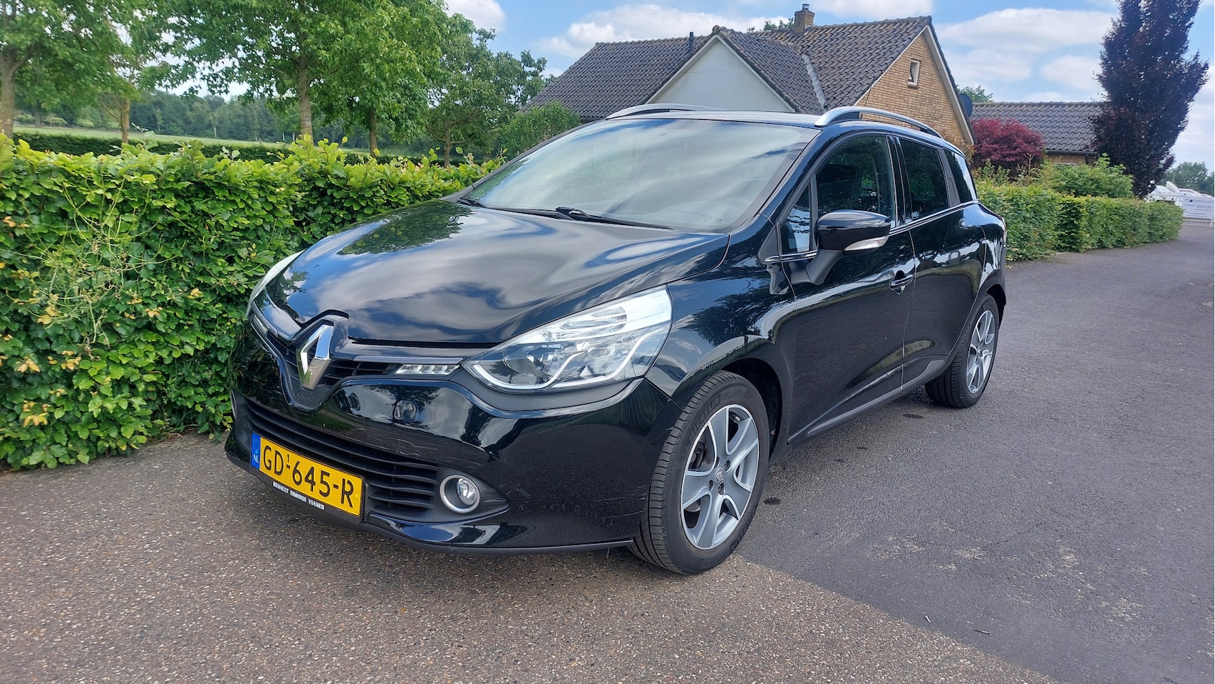 Renault Clio Estate - 1.5 dCi ECO Night&Day AIRCO BJ 2015 - AutoWereld.nl